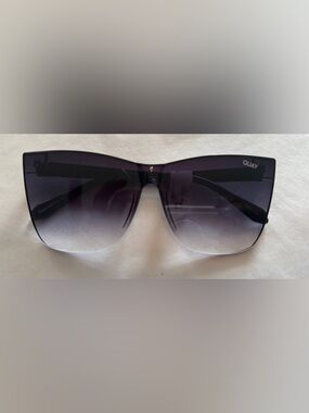 Quay Come Thru Women’s Oversized Gradient Black Sunglasses